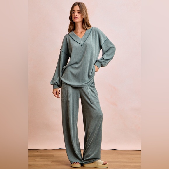 BiBi Two Tone Cord Rib Contrast Stitching V-Neck Top and Pants Set 10010018709 - Picture 8 of 11